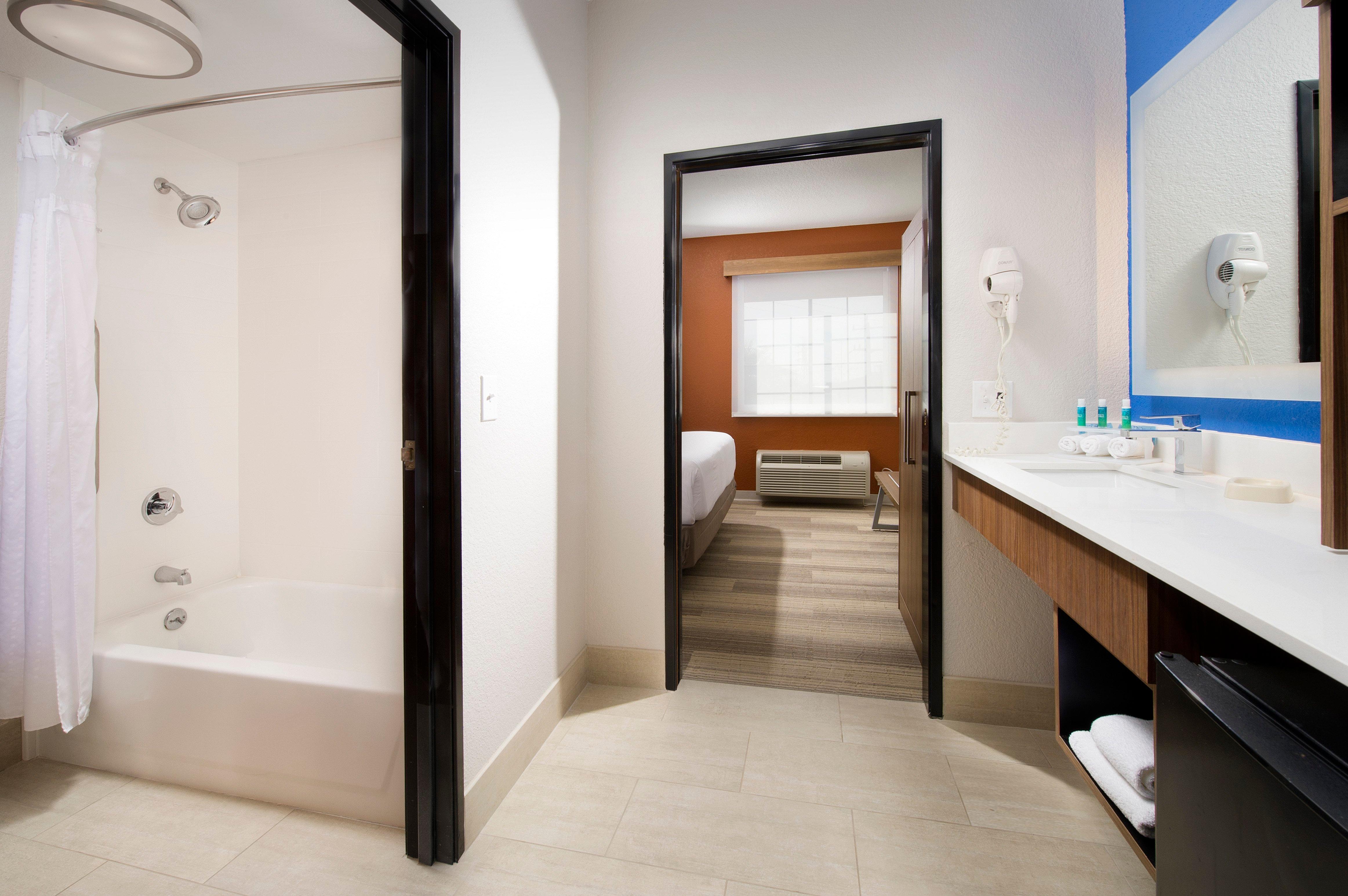 Holiday Inn Express & Suites San Antonio - Downtown Market Area By Ihg Exterior photo