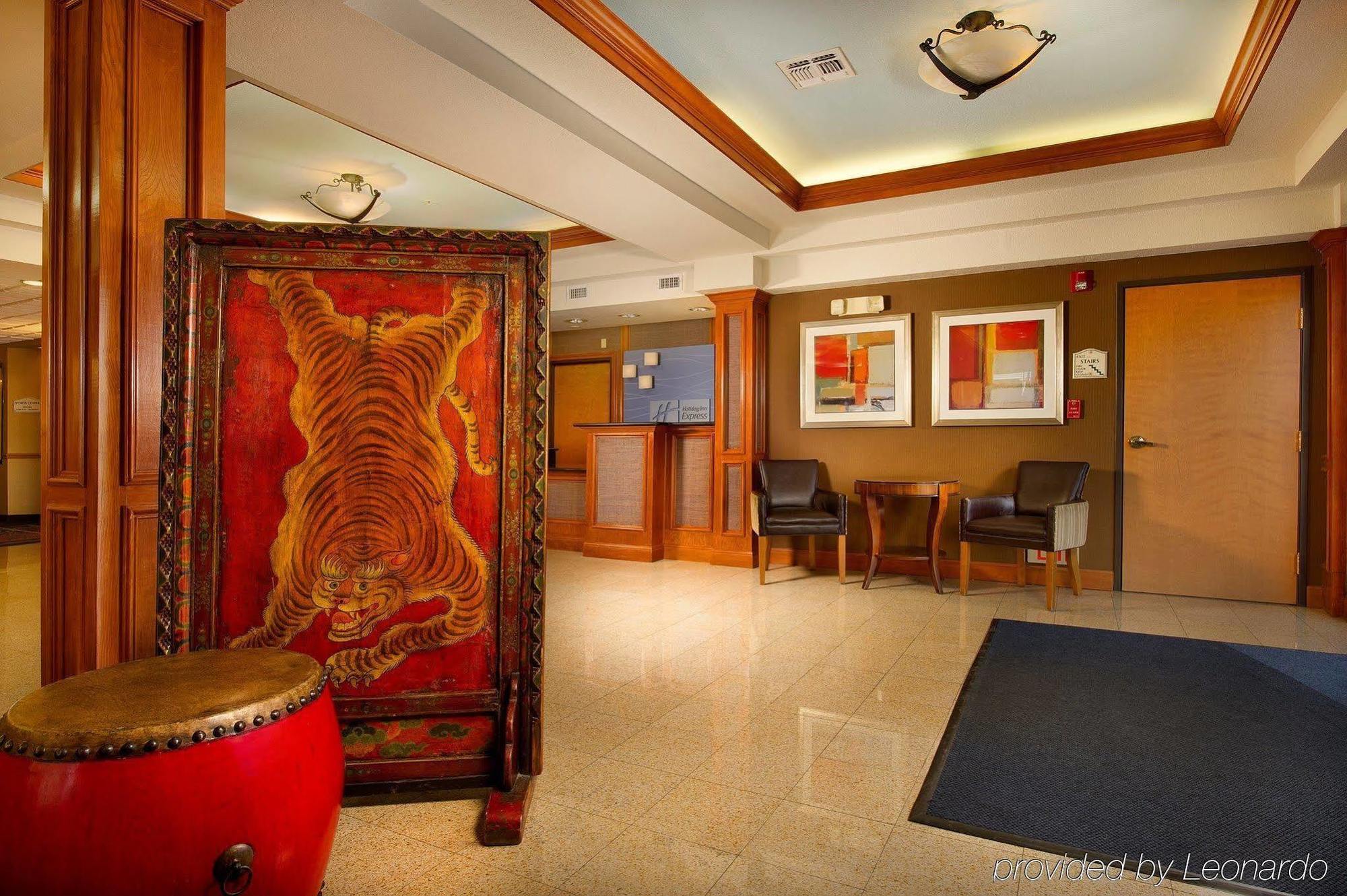 Holiday Inn Express & Suites San Antonio - Downtown Market Area By Ihg Exterior photo