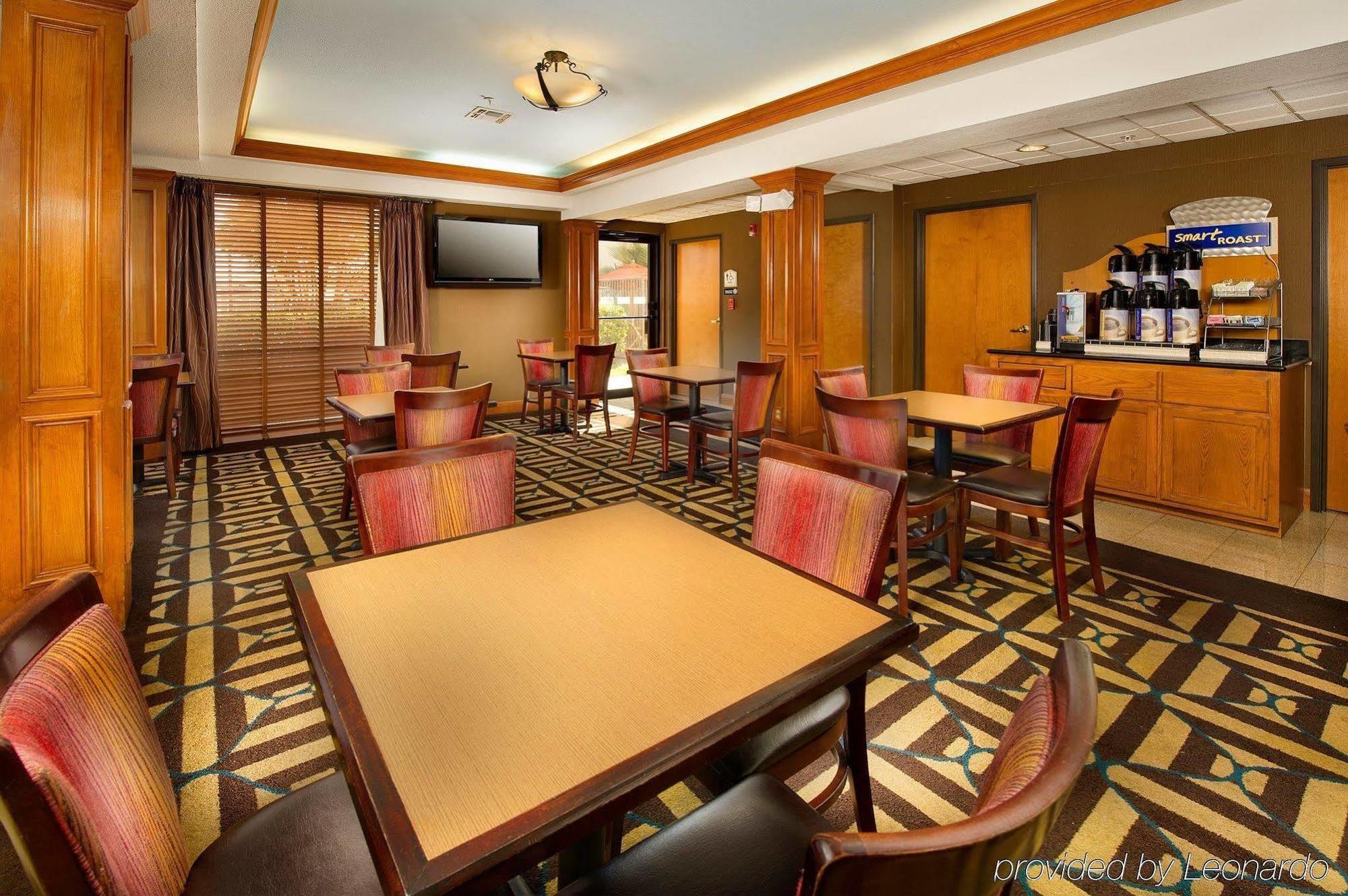 Holiday Inn Express & Suites San Antonio - Downtown Market Area By Ihg Exterior photo